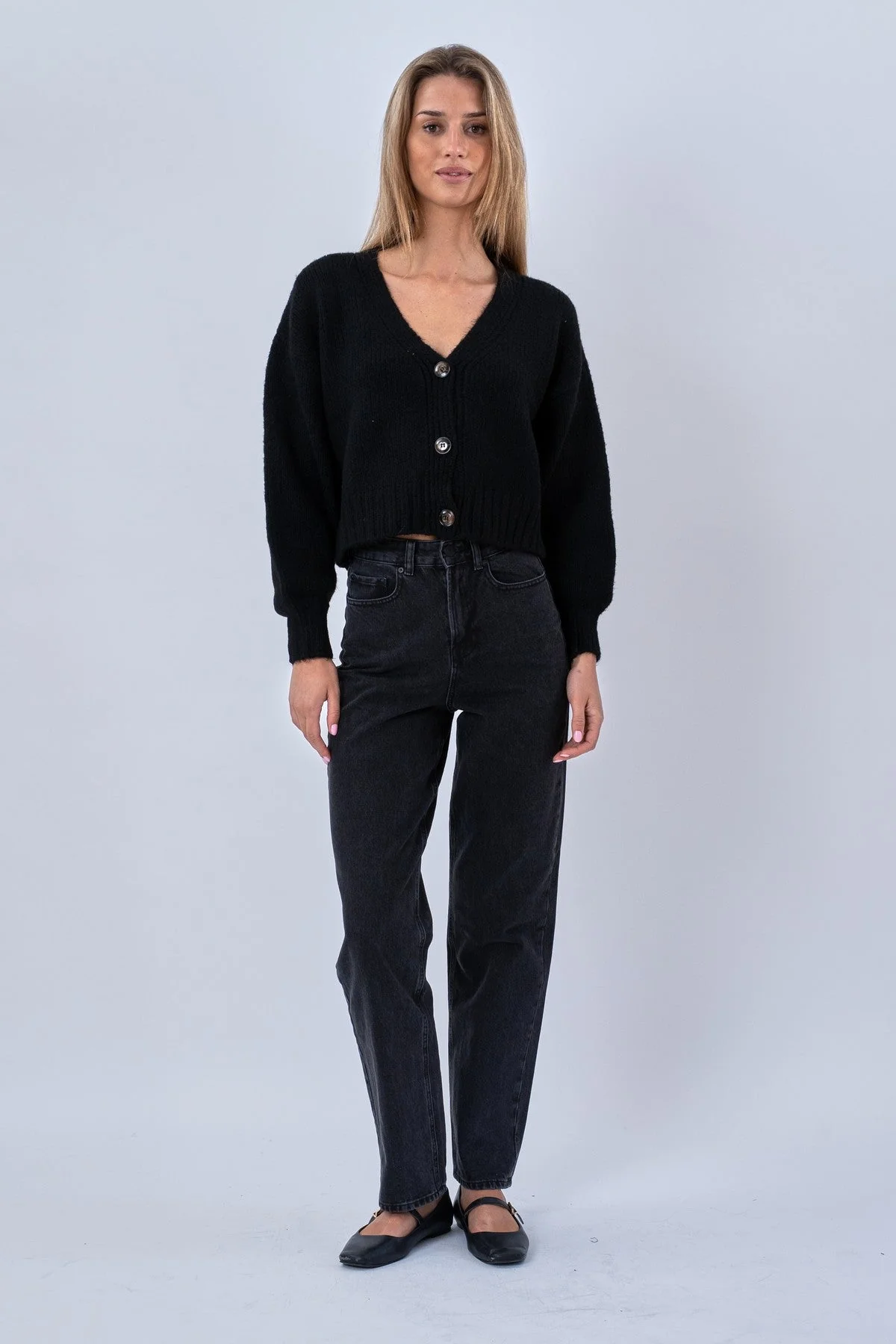 Strickjacke mit V-Ausschnitt - Schwarz - Image 3