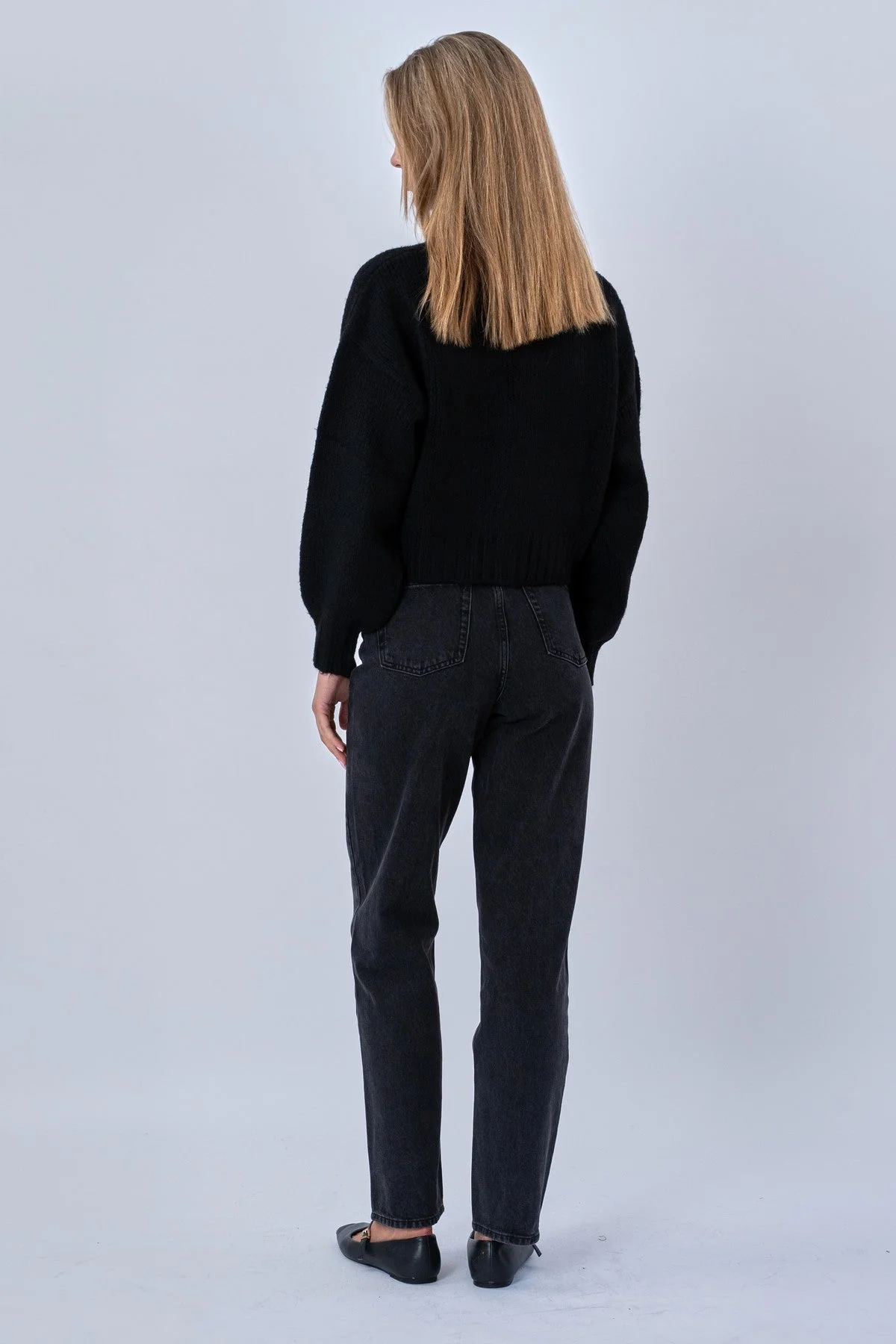 Strickjacke mit V-Ausschnitt - Schwarz - Image 5