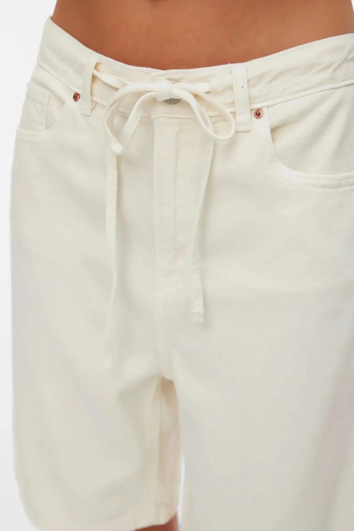 Villa Bermuda Denim Shorts - Ekru - Image 4