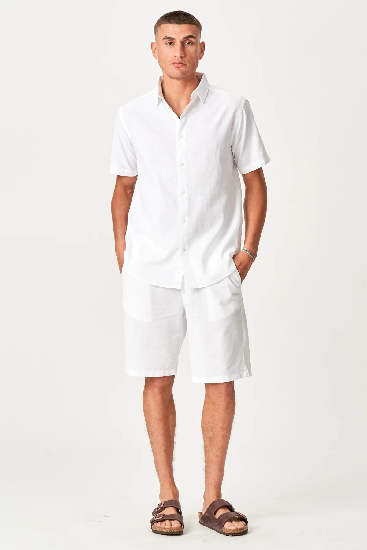 Wäsche mit kurzärärmernem Hemd + Leinen Shorts - Weiß (Paketangebot)